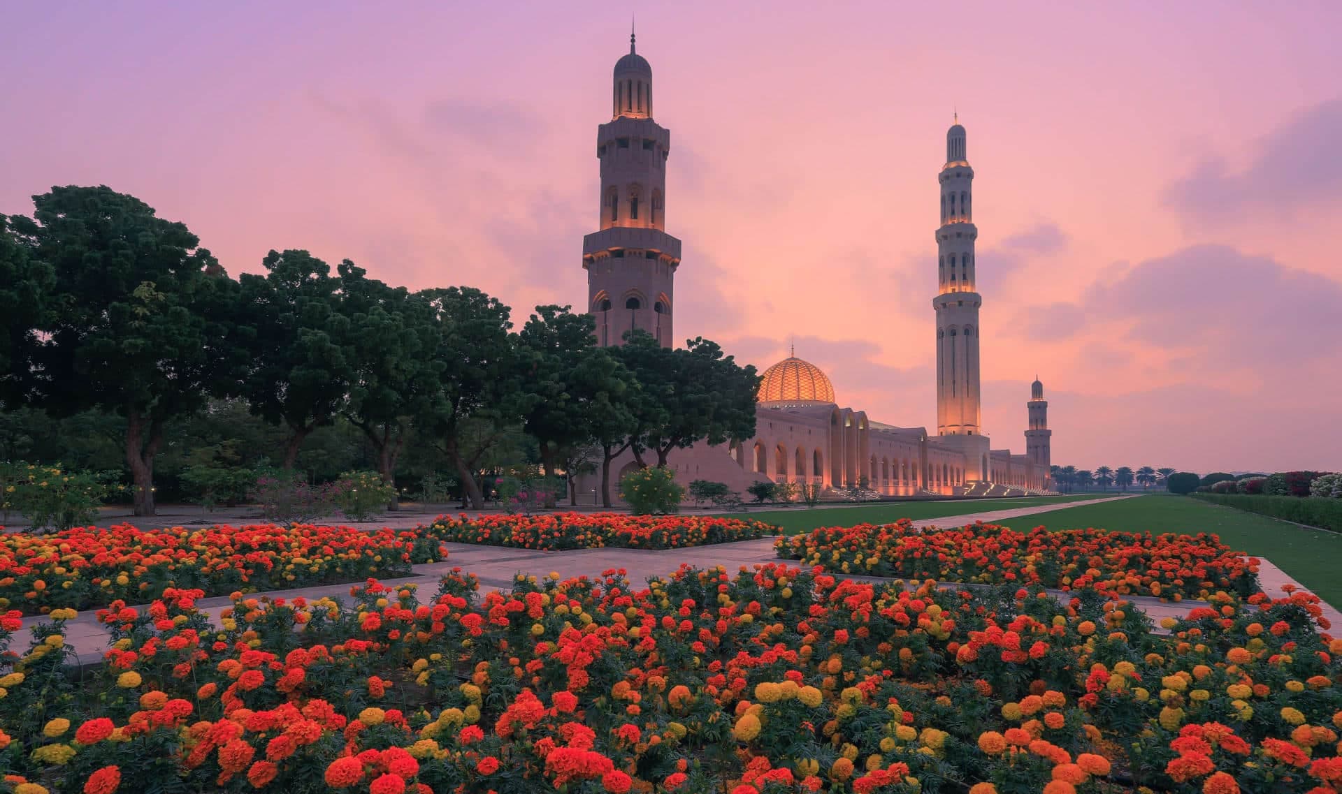 مسجد السلطان قابوس: التحفة المعمارية الإسلامية البارزة